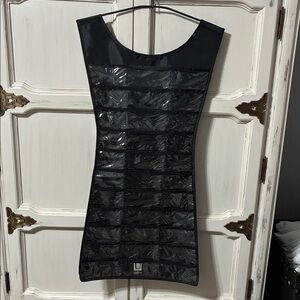 Jewelry keeper for necklace, ear rings, bracelets